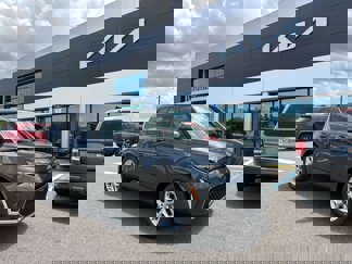 New 2025 Kia Soul LX image 1