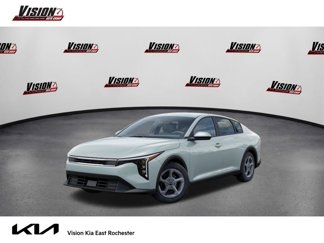 New 2025 Kia K4 LXS image 1