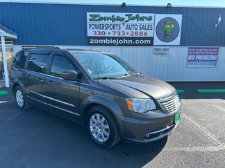 Used 2016 Chrysler Town & Country Touring image 1