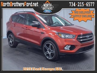 Used 2019 Ford Escape SEL image 1
