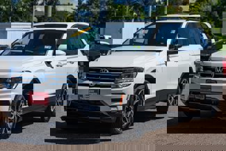 Used 2019 Volkswagen Tiguan SE w/ Panoramic Sunroof Package image 1