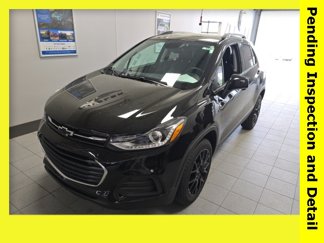 Used 2022 Chevrolet Trax LT w/ Midnight Edition image 1