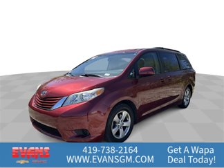 Used 2016 Toyota Sienna LE image 1
