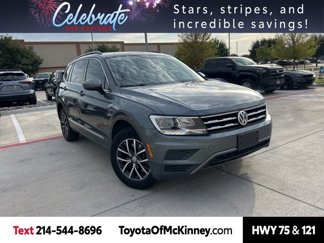 Used 2020 Volkswagen Tiguan SE w/ Panoramic Sunroof Package image 1