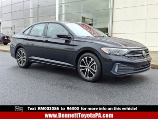 Used 2024 Volkswagen Jetta Sport image 1