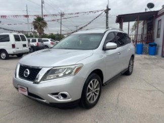 Used 2014 Nissan Pathfinder SV image 1