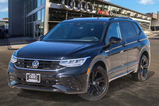 Used 2023 Volkswagen Tiguan SE R-Line image 1