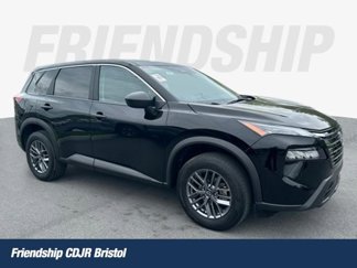 Used 2024 Nissan Rogue S image 1