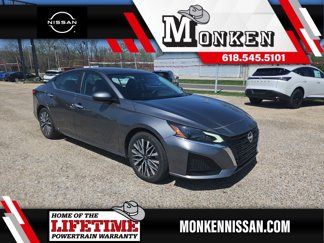 Used 2023 Nissan Altima 2.5 SV image 1