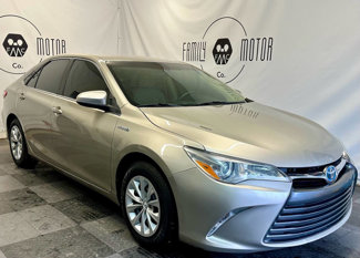 Used 2015 Toyota Camry LE image 1