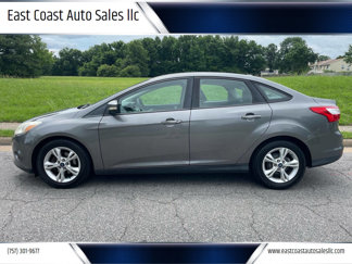 Used 2013 Ford Focus SE w/ SE Winter Pkg image 1
