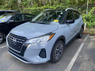 Used 2024 Nissan Kicks SV image 1