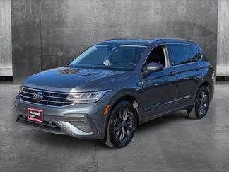 Used 2022 Volkswagen Tiguan SE image 1