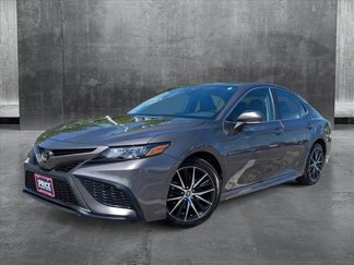 Used 2023 Toyota Camry SE image 1