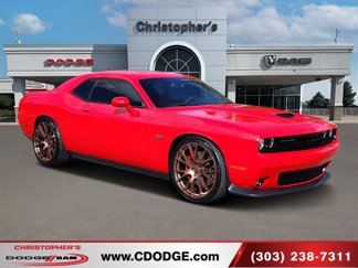 Used 2016 Dodge Challenger SRT image 1