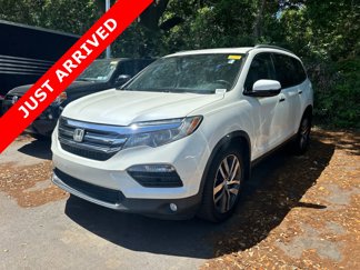 Used 2017 Honda Pilot Touring image 1