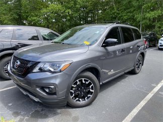 Used 2020 Nissan Pathfinder SL image 1