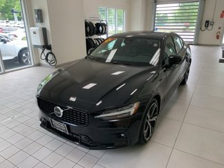 Certified 2025 Volvo S60 B5 Plus image 1