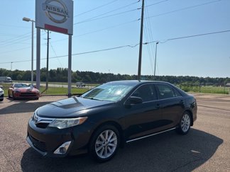 Used 2014 Toyota Camry XLE image 1