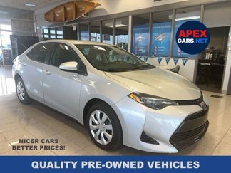 Used 2018 Toyota Corolla LE image 1