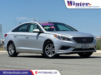 Used 2017 Hyundai Sonata SE image 1