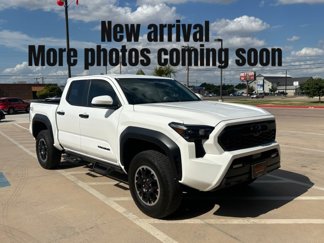 Used 2025 Toyota Tacoma TRD Off-Road image 1