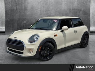 Used 2019 MINI Cooper 2-Door Hardtop image 1