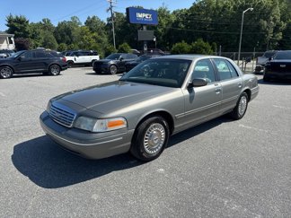 Used 2001 Ford Crown Victoria image 1