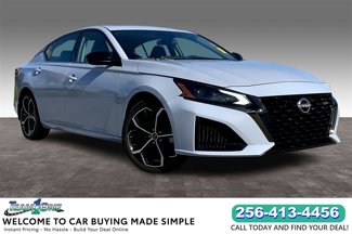 Used 2024 Nissan Altima 2.5 SR w/ SR Premium Package image 1