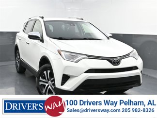 Used 2017 Toyota RAV4 LE image 1