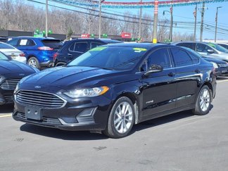 Used 2019 Ford Fusion SE image 1
