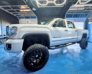 Used 2015 GMC Sierra 2500 Denali w/ Duramax Plus Package image 1
