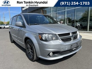 Used 2016 Dodge Grand Caravan R/T image 1