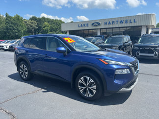 Used 2021 Nissan Rogue SV image 1