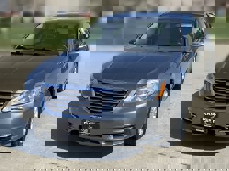 Used 2011 Chrysler 200 Touring image 1