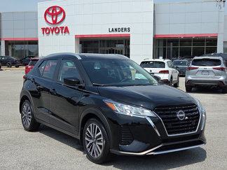 Used 2024 Nissan Kicks SV image 1