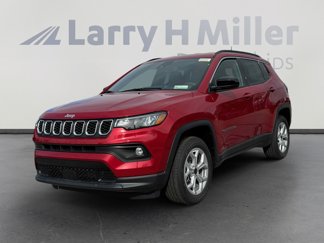 New 2025 Jeep Compass Latitude image 1