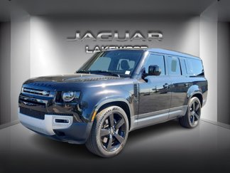 Used 2023 Land Rover Defender 130 SE image 1