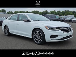 Used 2022 Volkswagen Passat 2.0T image 1
