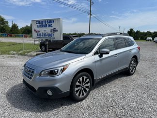 Used 2015 Subaru Outback 2.5i Limited image 1