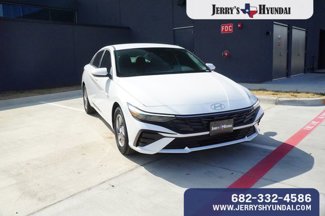New 2025 Hyundai Elantra SE image 1
