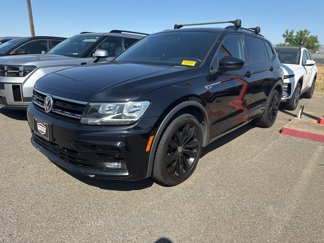 Used 2020 Volkswagen Tiguan SE R-Line image 1