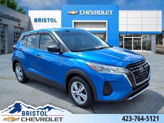 Used 2022 Nissan Kicks S image 1