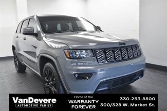 Used 2020 Jeep Grand Cherokee Altitude image 1