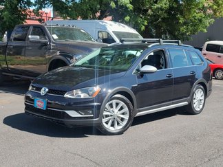 Used 2017 Volkswagen Golf Alltrack S image 1