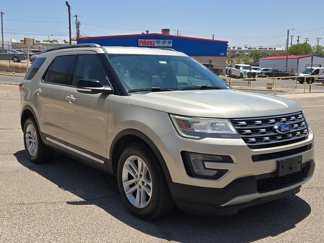 Used 2017 Ford Explorer XLT image 1