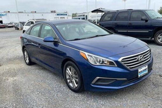 Used 2016 Hyundai Sonata SE image 1