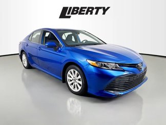 Used 2019 Toyota Camry LE image 1