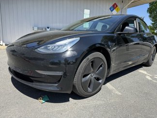 Used 2019 Tesla Model 3 Standard Range Plus image 1