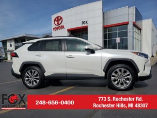 Used 2019 Toyota RAV4 Limited image 1